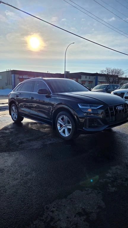 Audi Q8 * Progressiv * CARFAX * 360 * ПОДГРЕВИ * ОБДУХВАНЕ, снимка 13 - Автомобили и джипове - 53329747