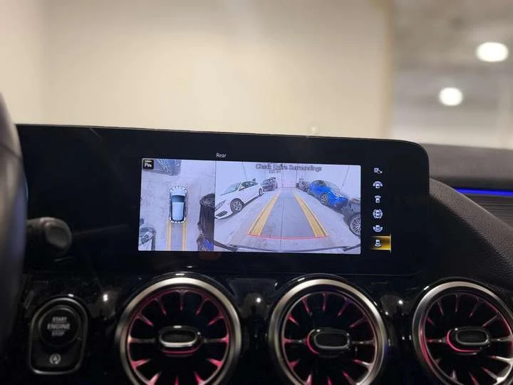 Mercedes-Benz GLA GLA 250 | AMG PKG | NIGHT PKG, снимка 13 - Автомобили и джипове - 53985269