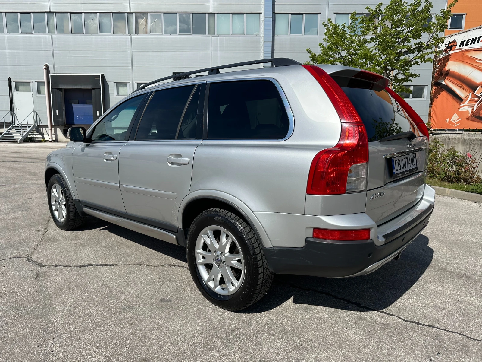 Volvo Xc90 2.4d 185 к.с. - изображение 3