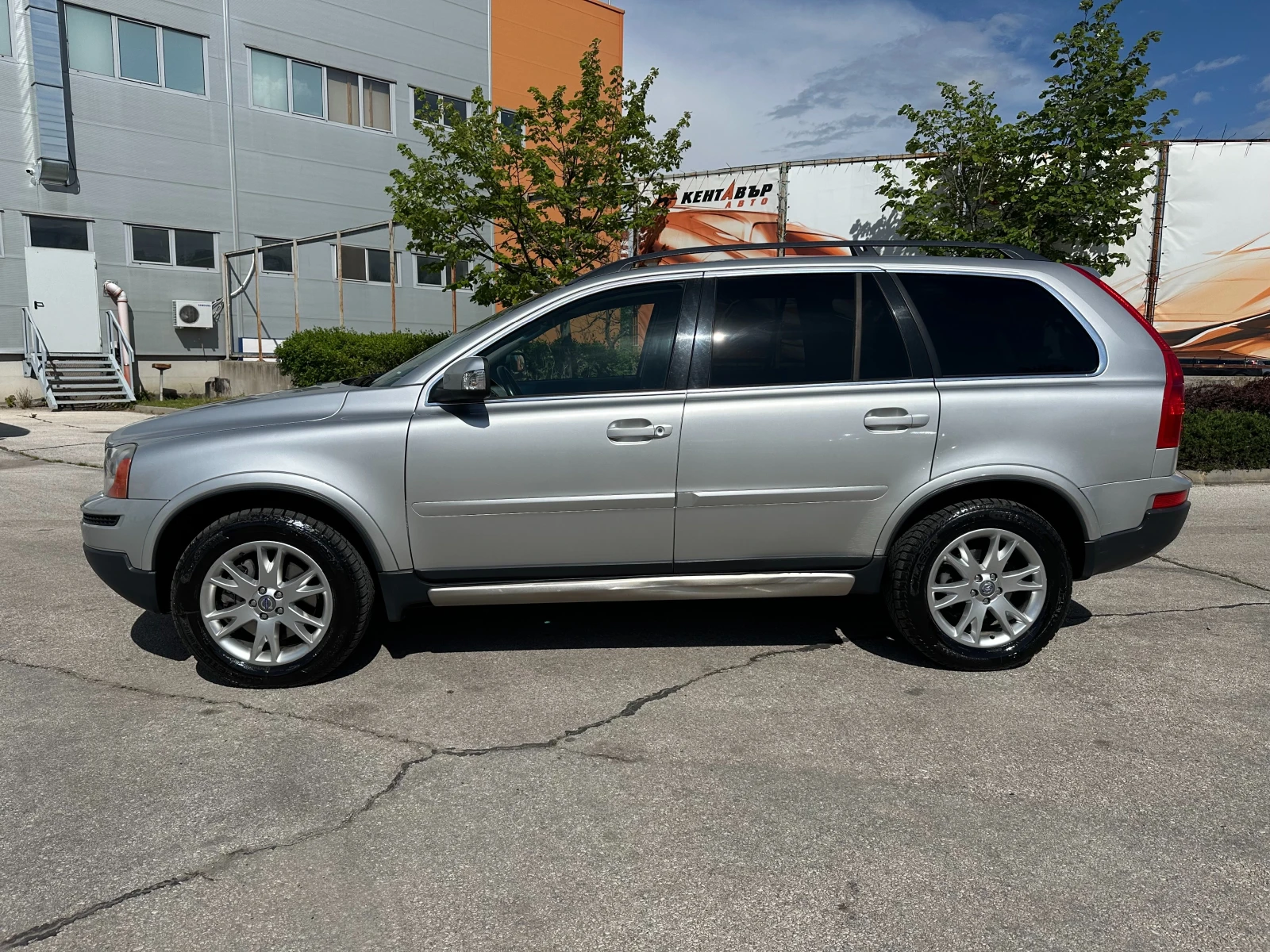 Volvo Xc90 2.4d 185 к.с. - изображение 2