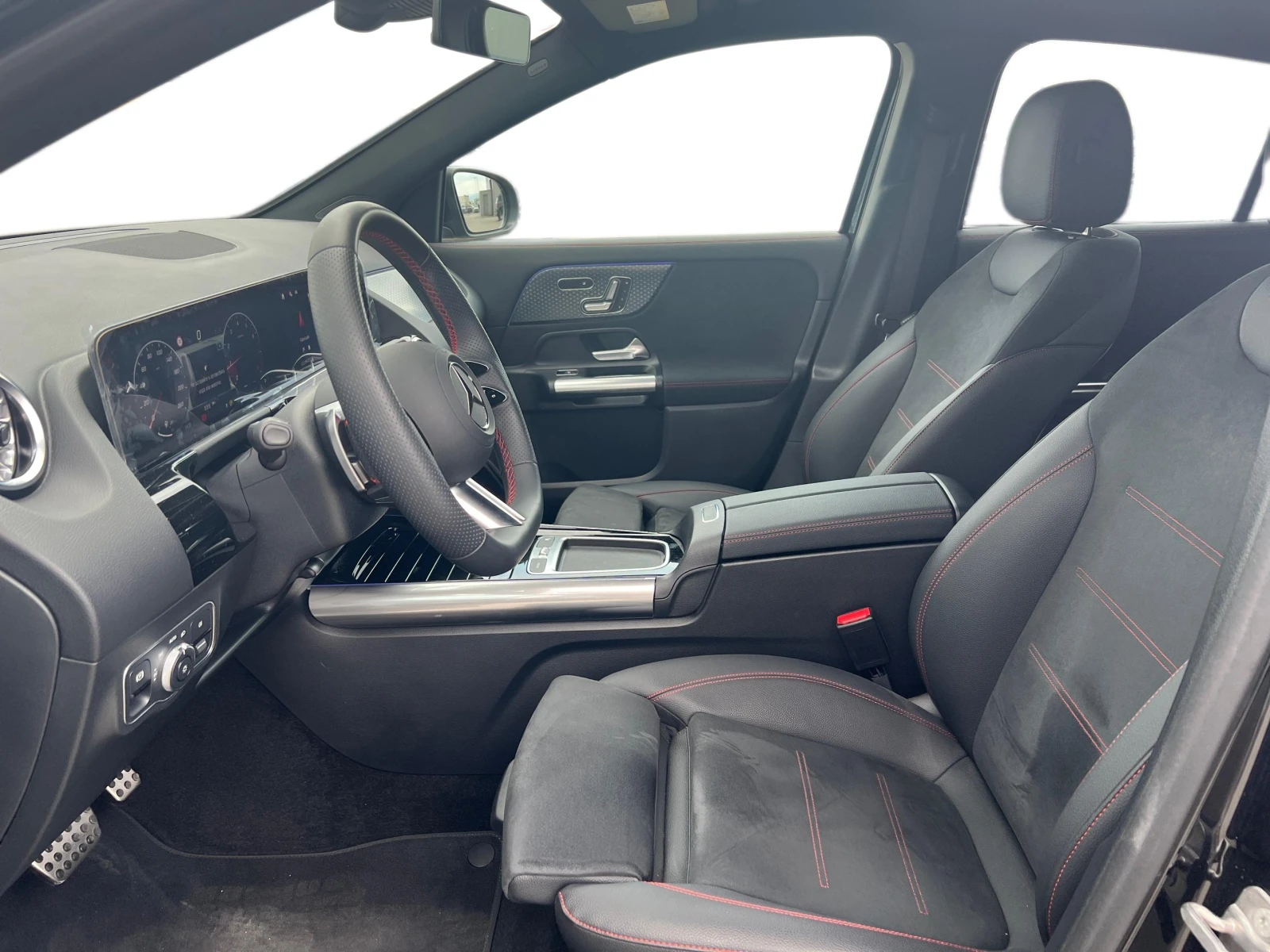 Mercedes-Benz GLA 220 4MATIC, снимка 7 - Автомобили и джипове - 53715524