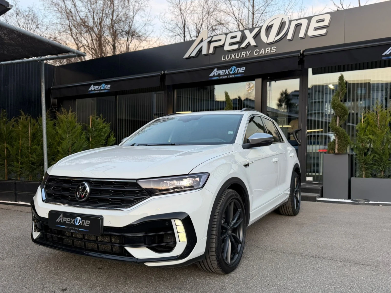 VW T-Roc AKRAPOVIC, снимка 2 - Автомобили и джипове - 53799916