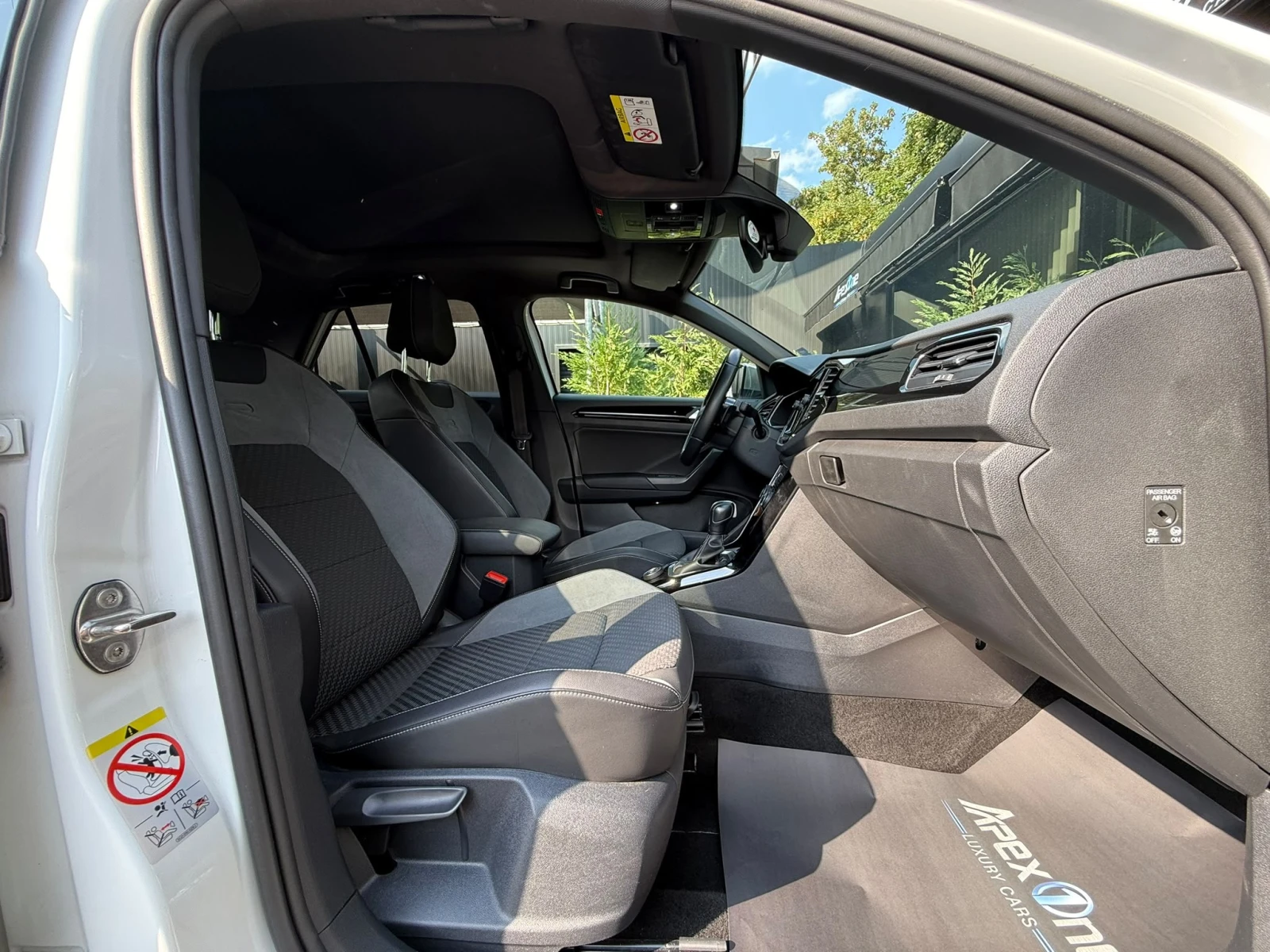 VW T-Roc AKRAPOVIC, снимка 14 - Автомобили и джипове - 55808668