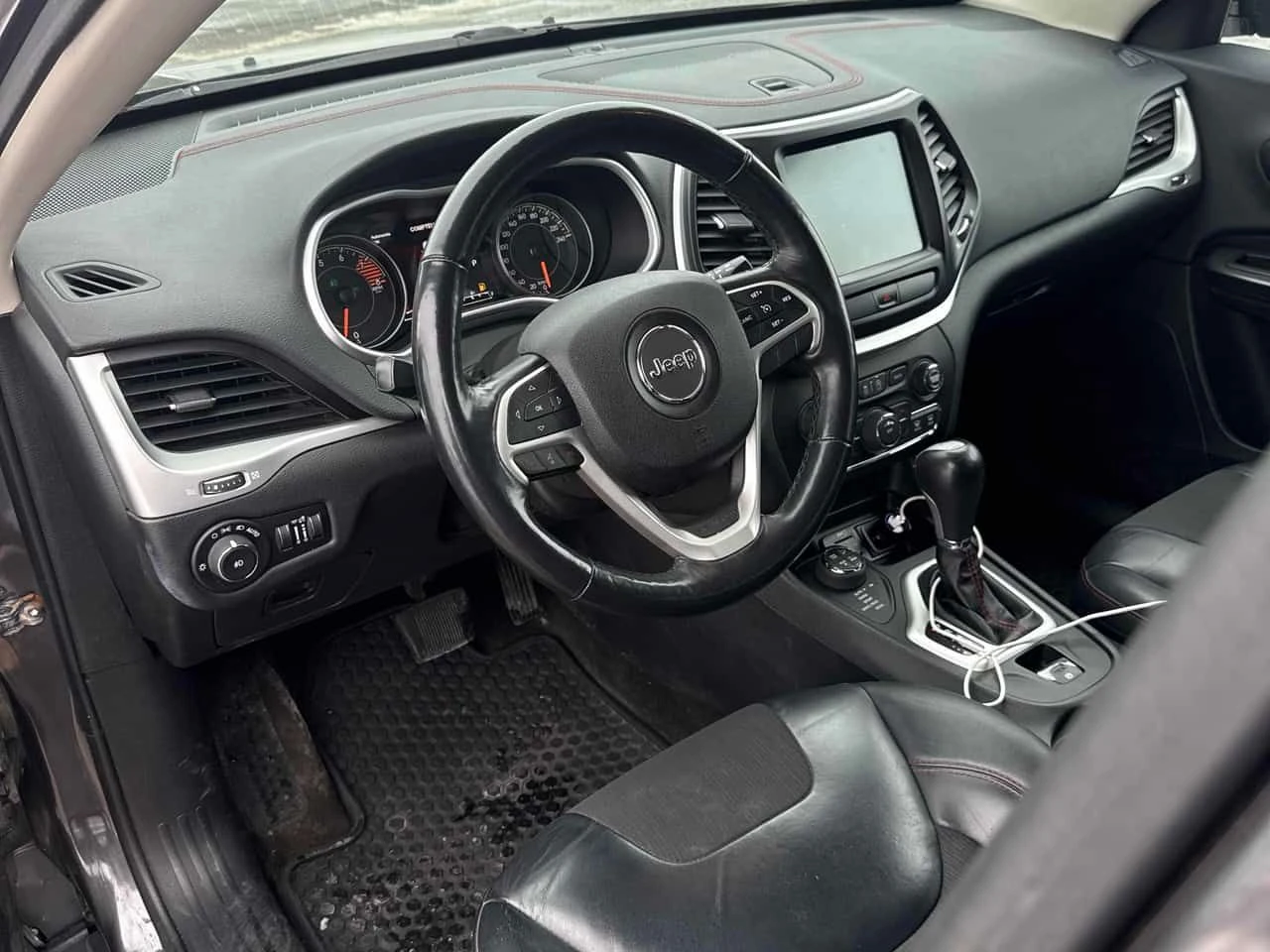 Jeep Cherokee * Trailhawk * ALPINE* 2 КЛЮЧА* , снимка 5 - Автомобили и джипове - 53942677