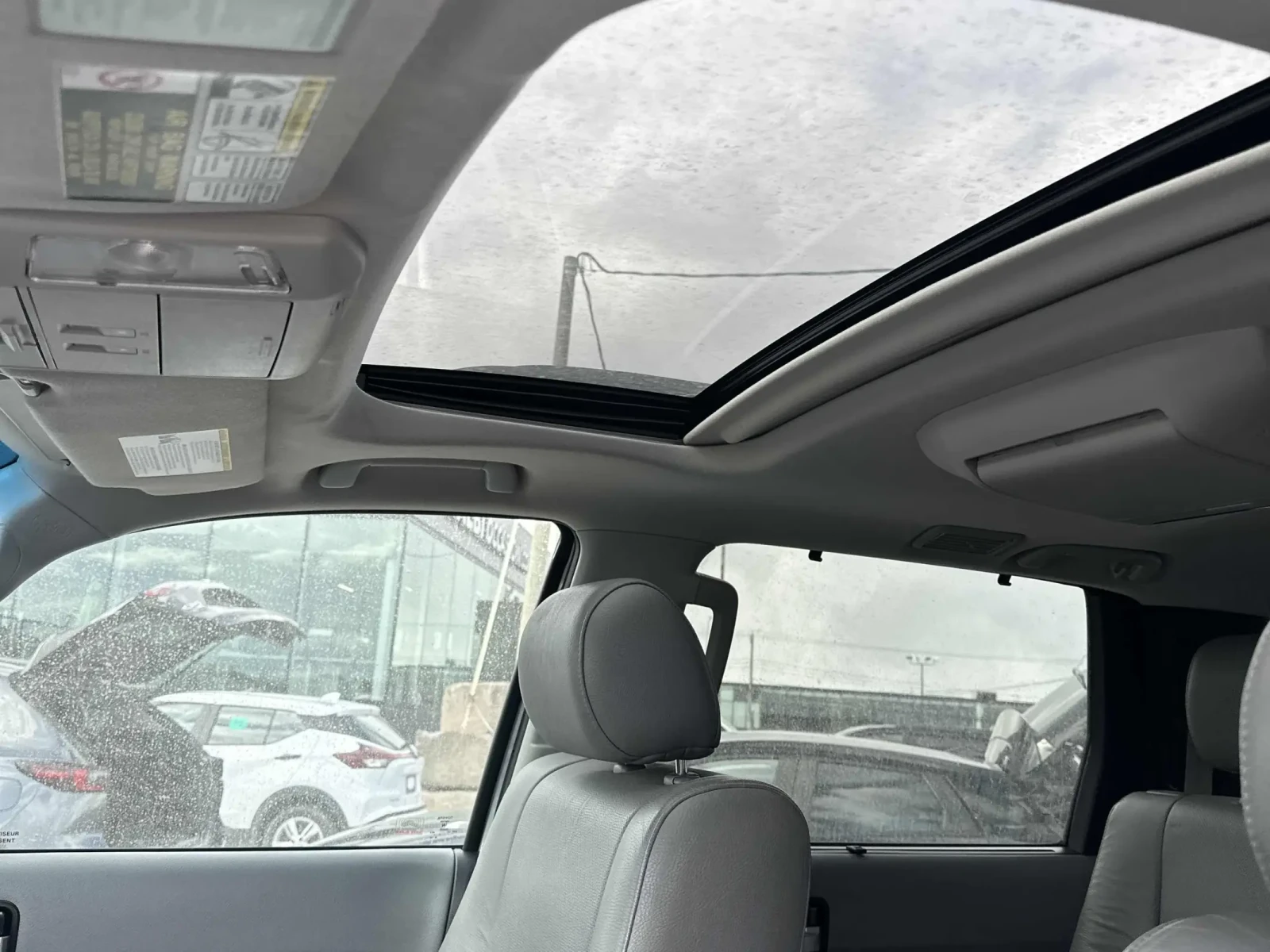 Toyota Sequoia PLATINUM* 5.7* 4WD, снимка 9 - Автомобили и джипове - 54559365