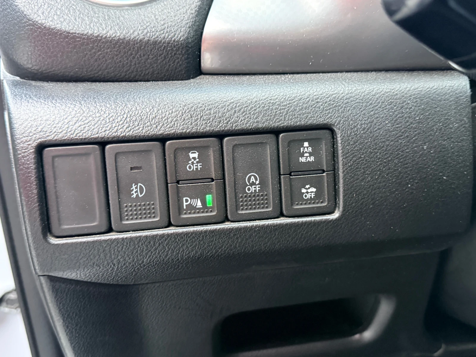 Suzuki Vitara LED* ДИСТРОНИК* КОЖА* CarPlay* KeyLess* РЕАЛНИ КМ*, снимка 14 - Автомобили и джипове - 54810462
