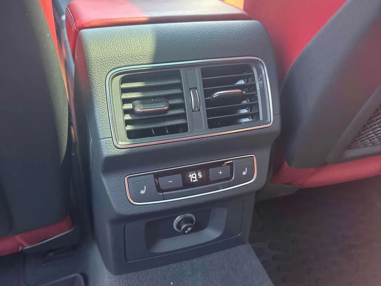 Audi SQ5 Technik/ПАНОРАМА/ДИСТРОНИК/360, снимка 12 - Автомобили и джипове - 55074943