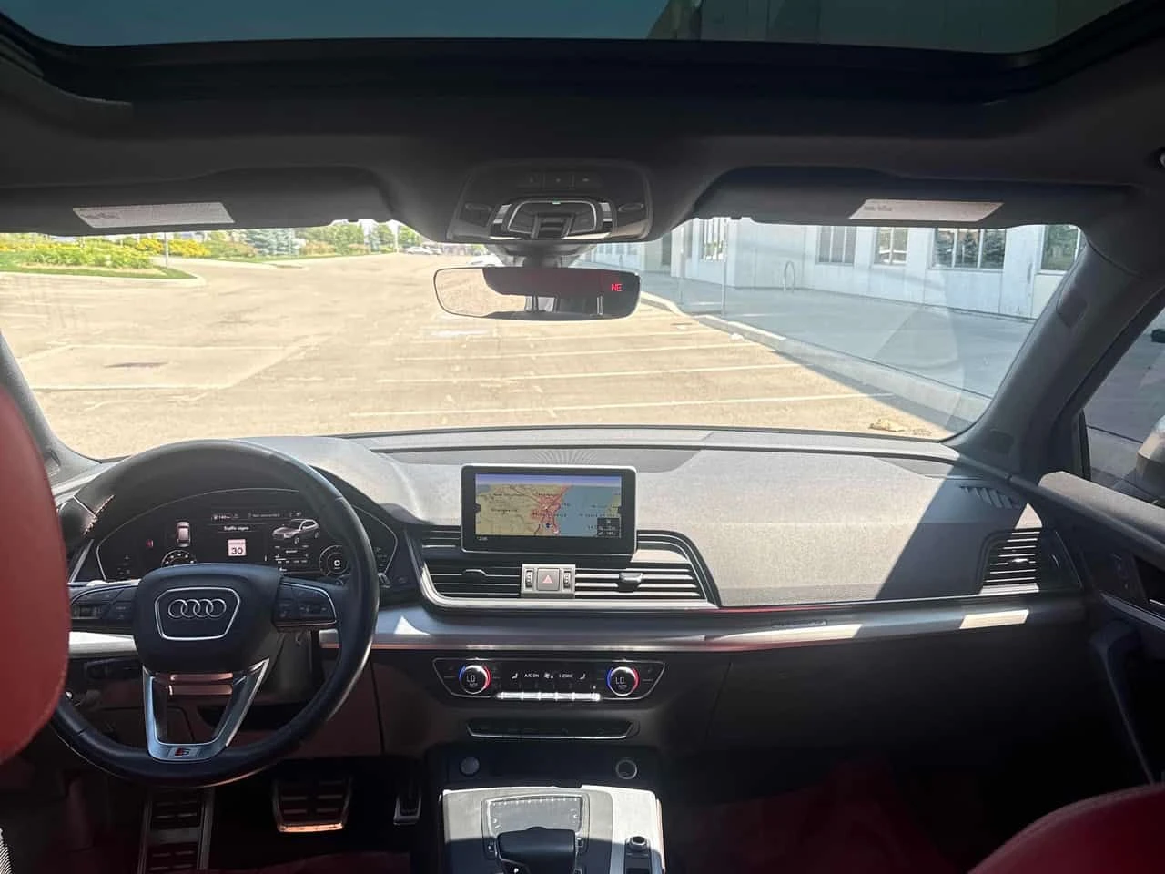 Audi SQ5 Technik/ПАНОРАМА/ДИСТРОНИК/360, снимка 13 - Автомобили и джипове - 55074943