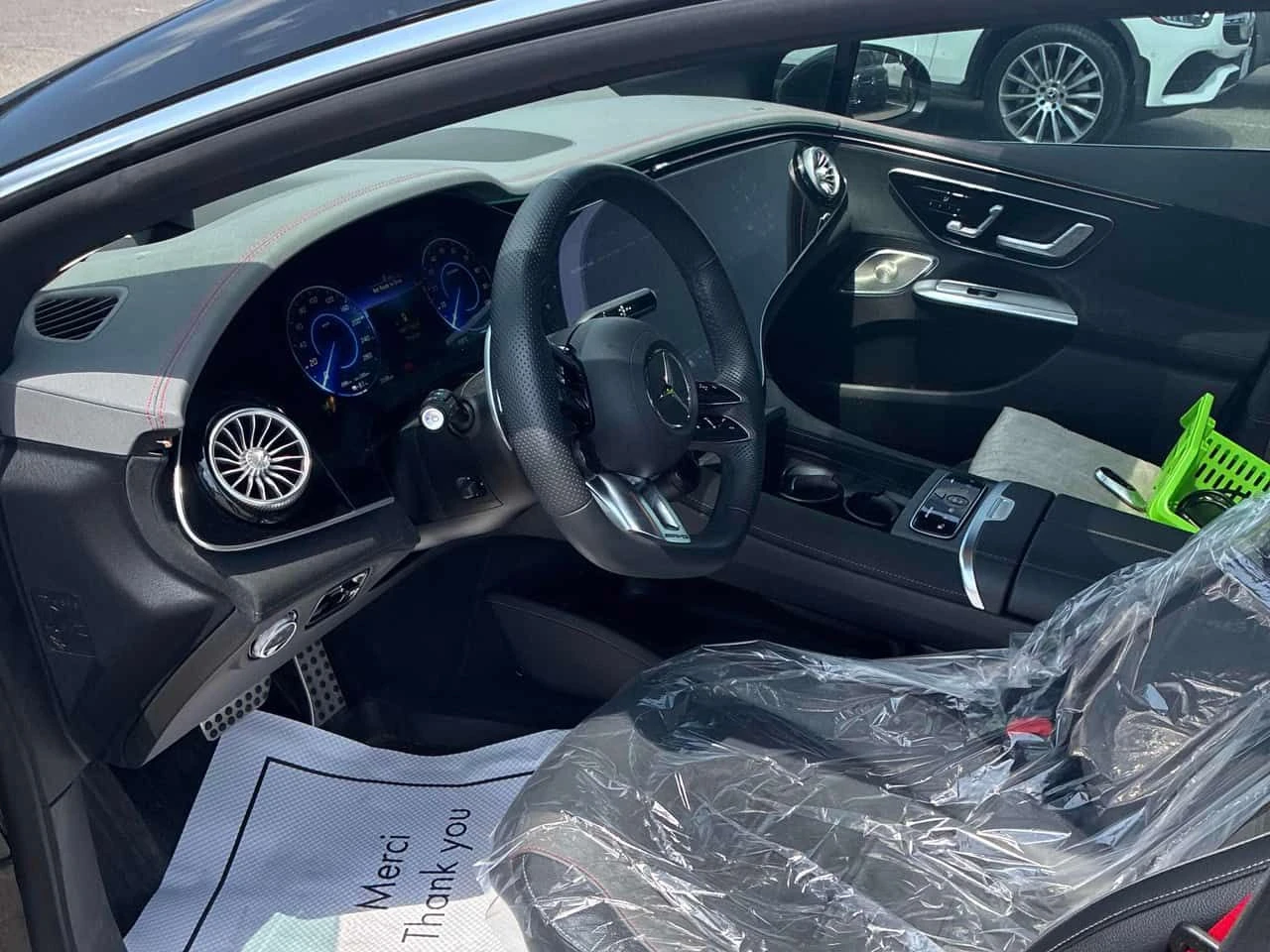Mercedes-Benz EQE * AMG * АВТОКРЕДИТ БЕЗ ПЪРВОНАЧАЛНА ВНОСКА* , снимка 5 - Автомобили и джипове - 55157265