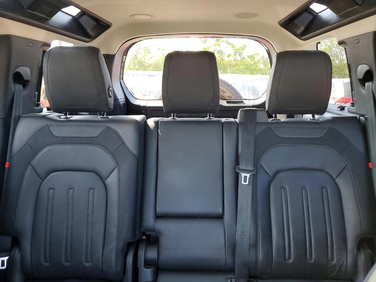 Land Rover Defender 3.0l 110 X-Dynamic Hse, снимка 10 - Автомобили и джипове - 56058225