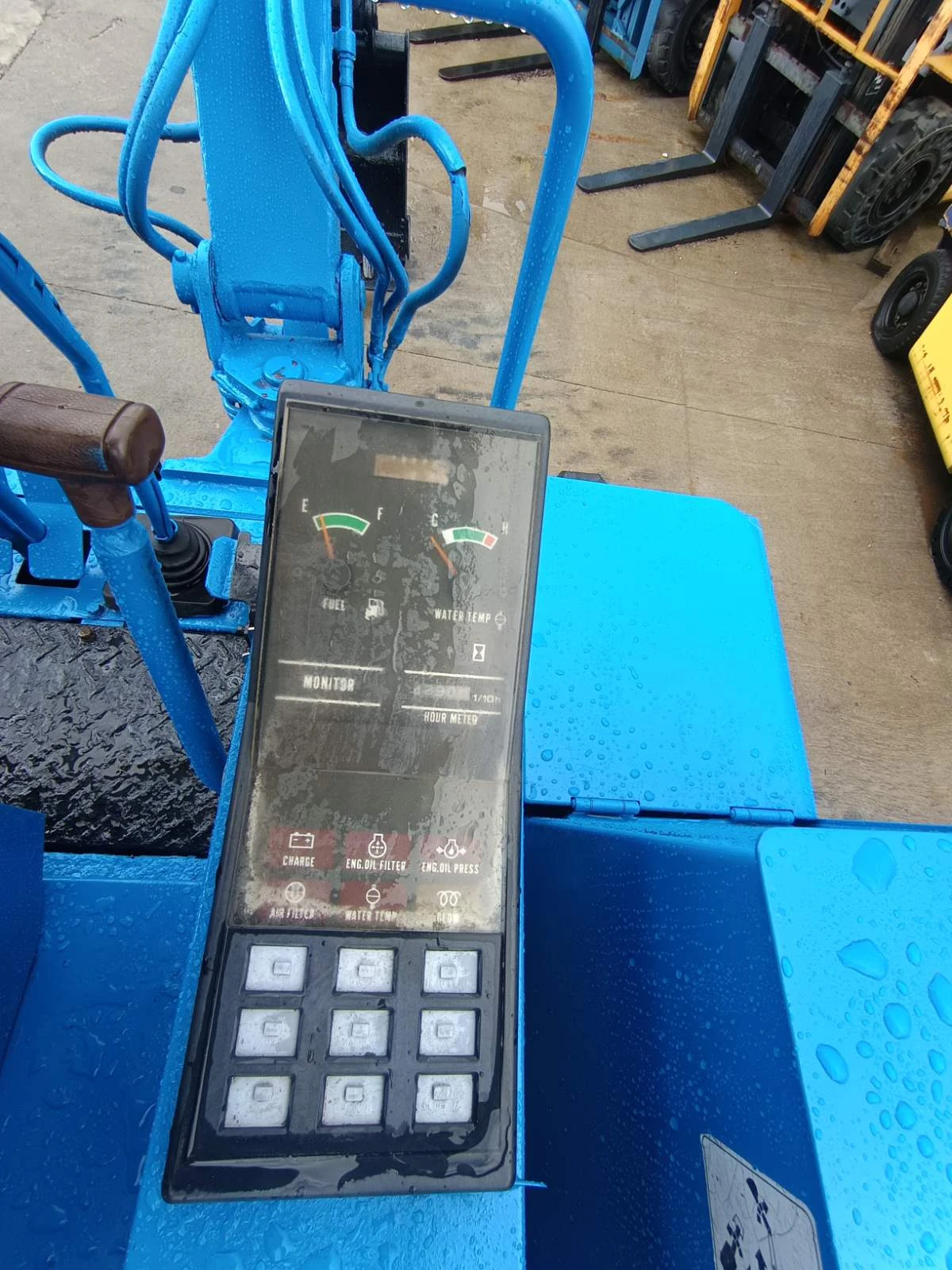 Багер Mitsubishi 2.5TON   НОВ lВНОС - изображение 2