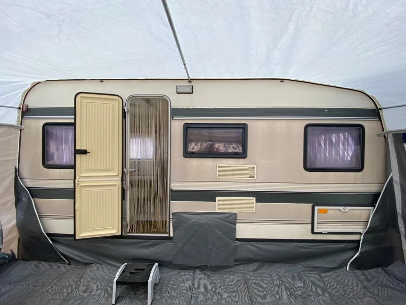 Каравана Hobby Classic, снимка 17 - Каравани и кемпери - 53052053