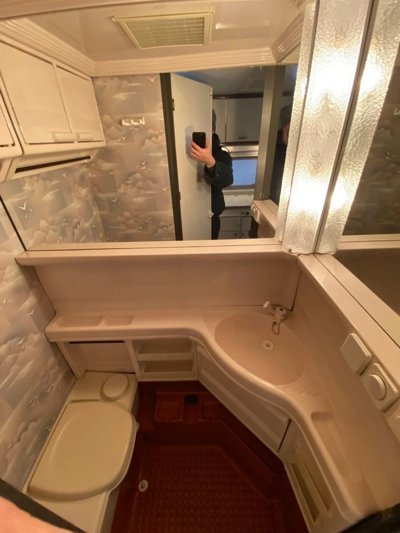 Каравана Hobby Classic, снимка 13 - Каравани и кемпери - 53052053