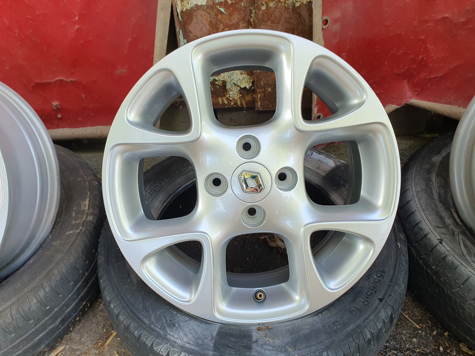 Джанти за Renault Twingo, снимка 3 - Гуми и джанти - 55182236