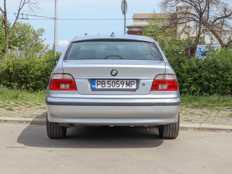 BMW 520, снимка 12 - Автомобили и джипове - 45157821