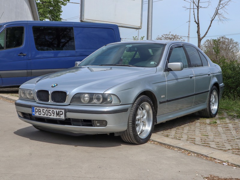 BMW 520, снимка 3 - Автомобили и джипове - 45157821