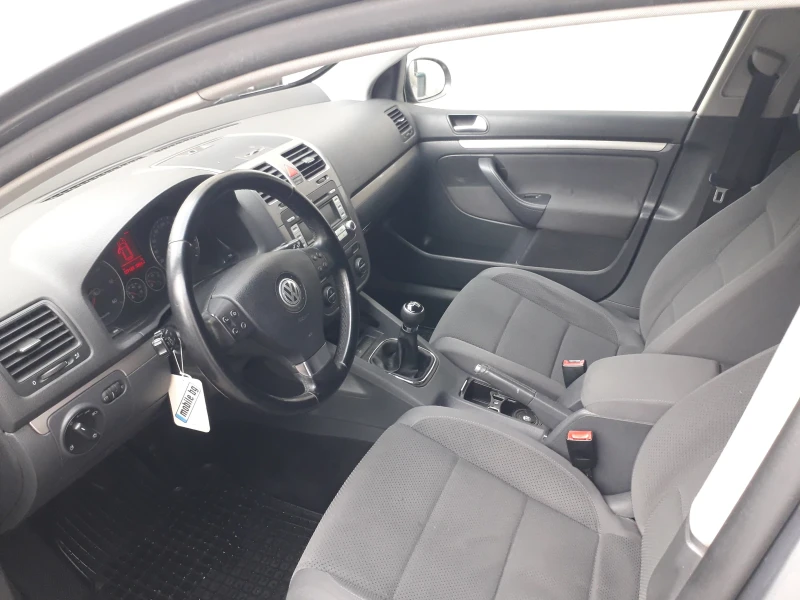 VW Golf 2.0TDI, снимка 9 - Автомобили и джипове - 48889212