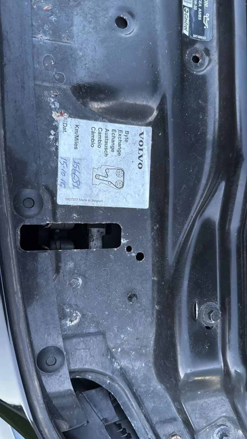 Volvo S60 2.4 Kinetic, снимка 12 - Автомобили и джипове - 52433832