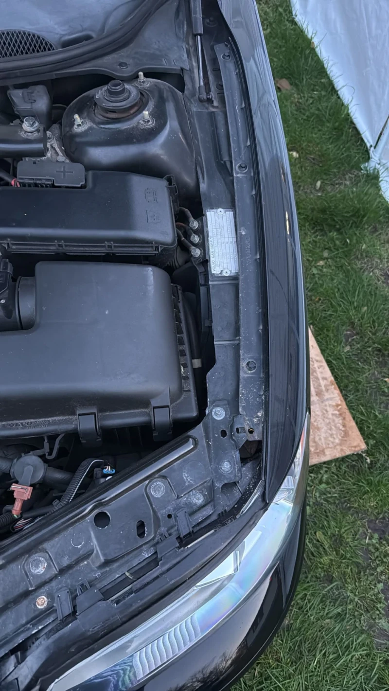 Volvo S60 2.4 Kinetic, снимка 14 - Автомобили и джипове - 52433832