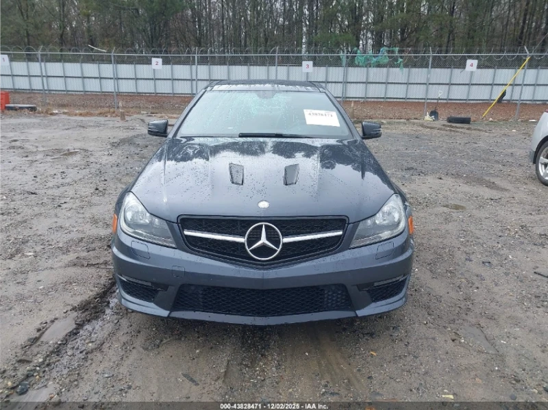 Mercedes-Benz C 63 AMG, снимка 2 - Автомобили и джипове - 52839591