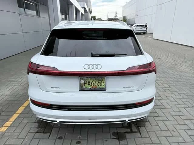 Audi E-Tron Technik S LINE/ОБДУХВАНЕ/ПАНОРАМА, снимка 7 - Автомобили и джипове - 54796180