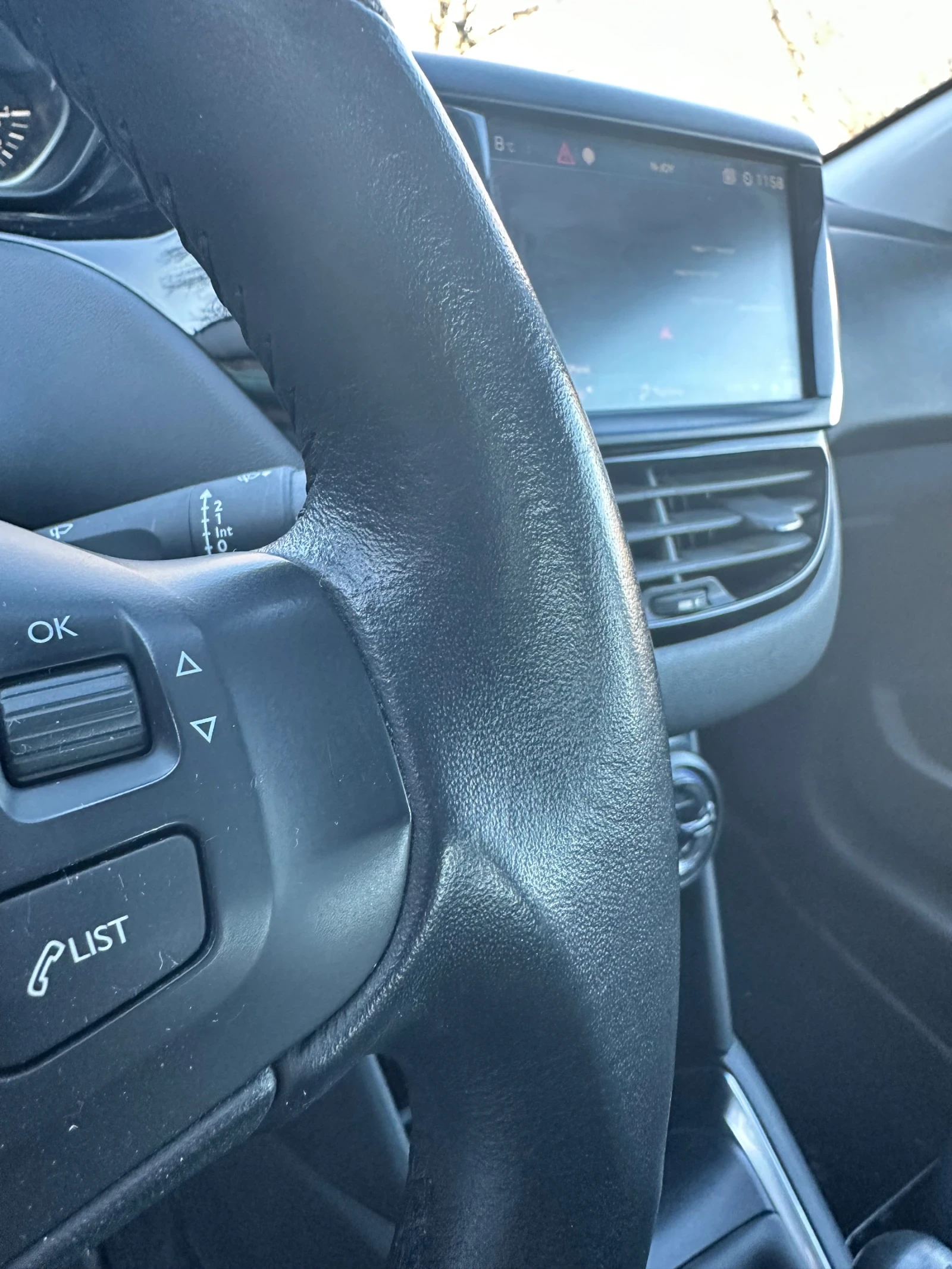 Peugeot 208 ALURE - изображение 9