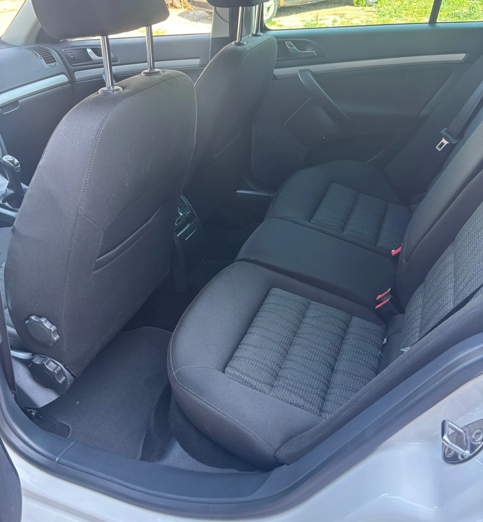 Skoda Octavia 1.6 TDI - изображение 8