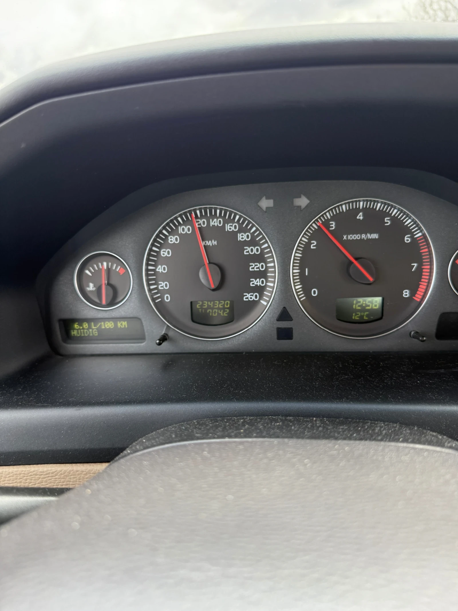 Volvo S60 2.4 Kinetic, снимка 2 - Автомобили и джипове - 52433832