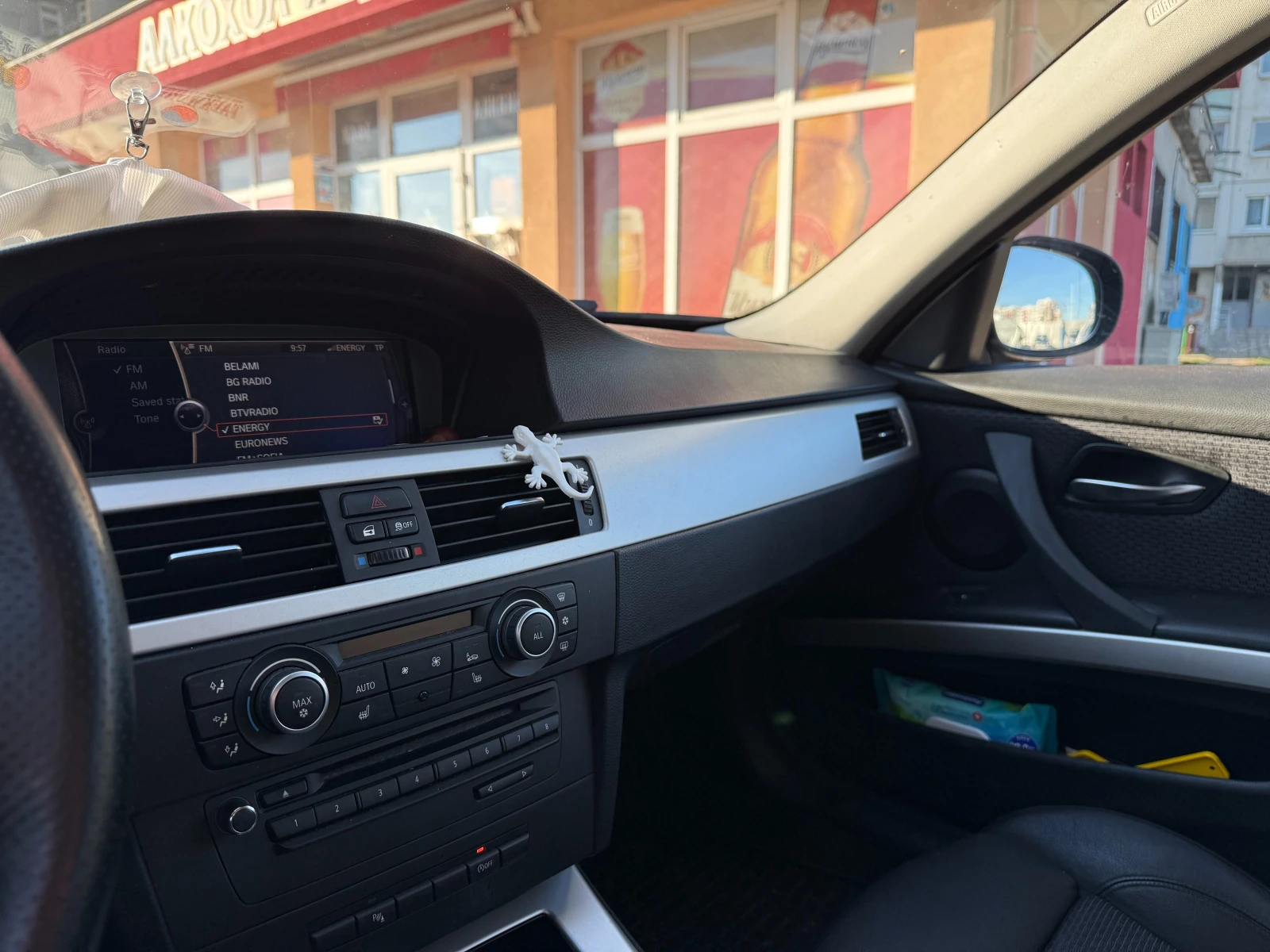 BMW 320 Touring  LCI 2011 г. (E91 фейслифт), 2. 0 бензин, , снимка 11 - Автомобили и джипове - 53653325