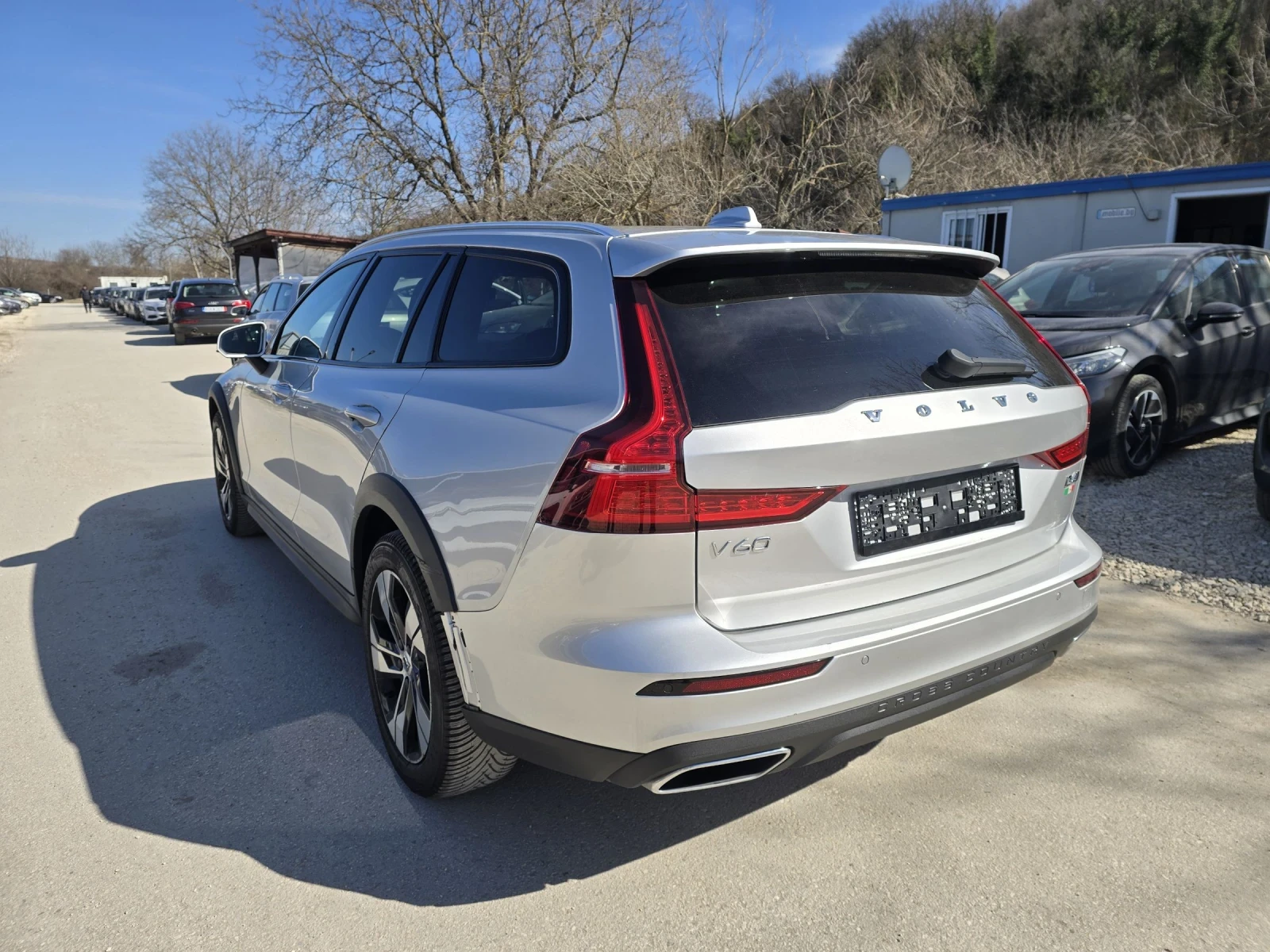 Volvo V60 Cross Country 2.0D 190к.с 4X4  - изображение 3