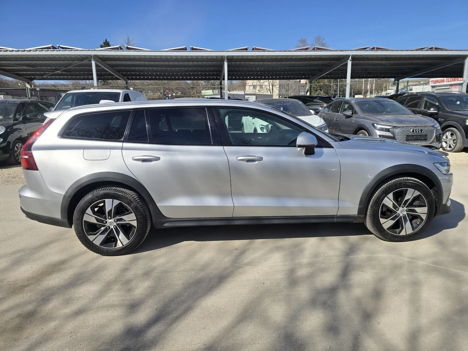 Volvo V60 Cross Country 2.0D 190к.с 4X4  - изображение 8