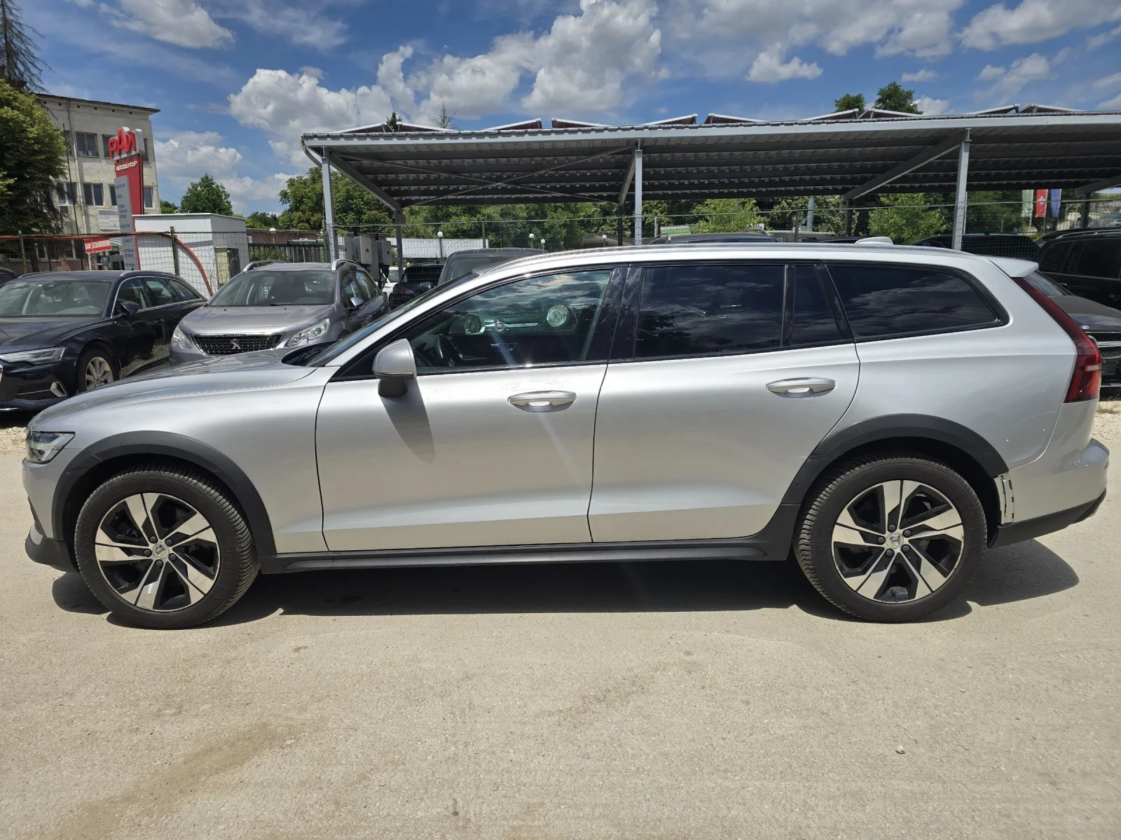 Volvo V60 Cross Country 2.0D 190к.с 4X4 , снимка 7 - Автомобили и джипове - 53770139