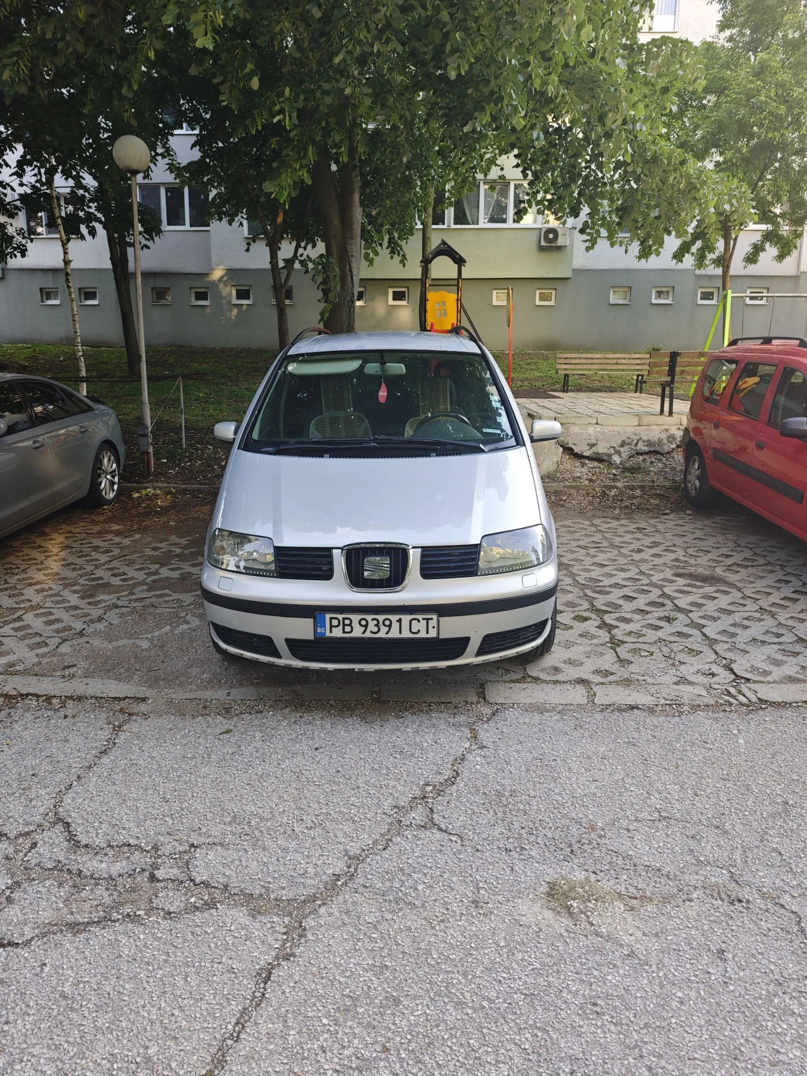 Seat Alhambra, снимка 2 - Автомобили и джипове - 54654414