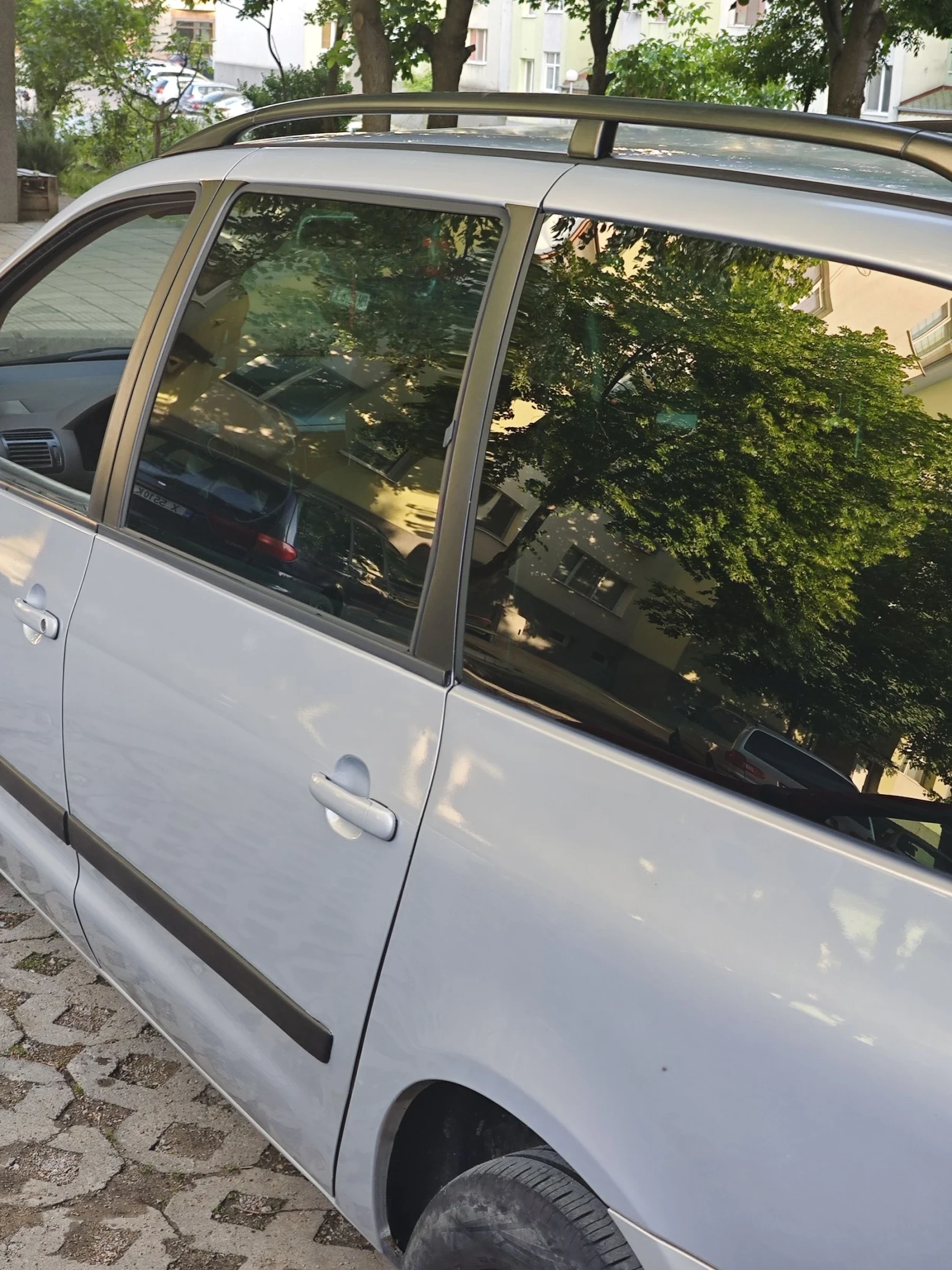 Seat Alhambra, снимка 7 - Автомобили и джипове - 54654414