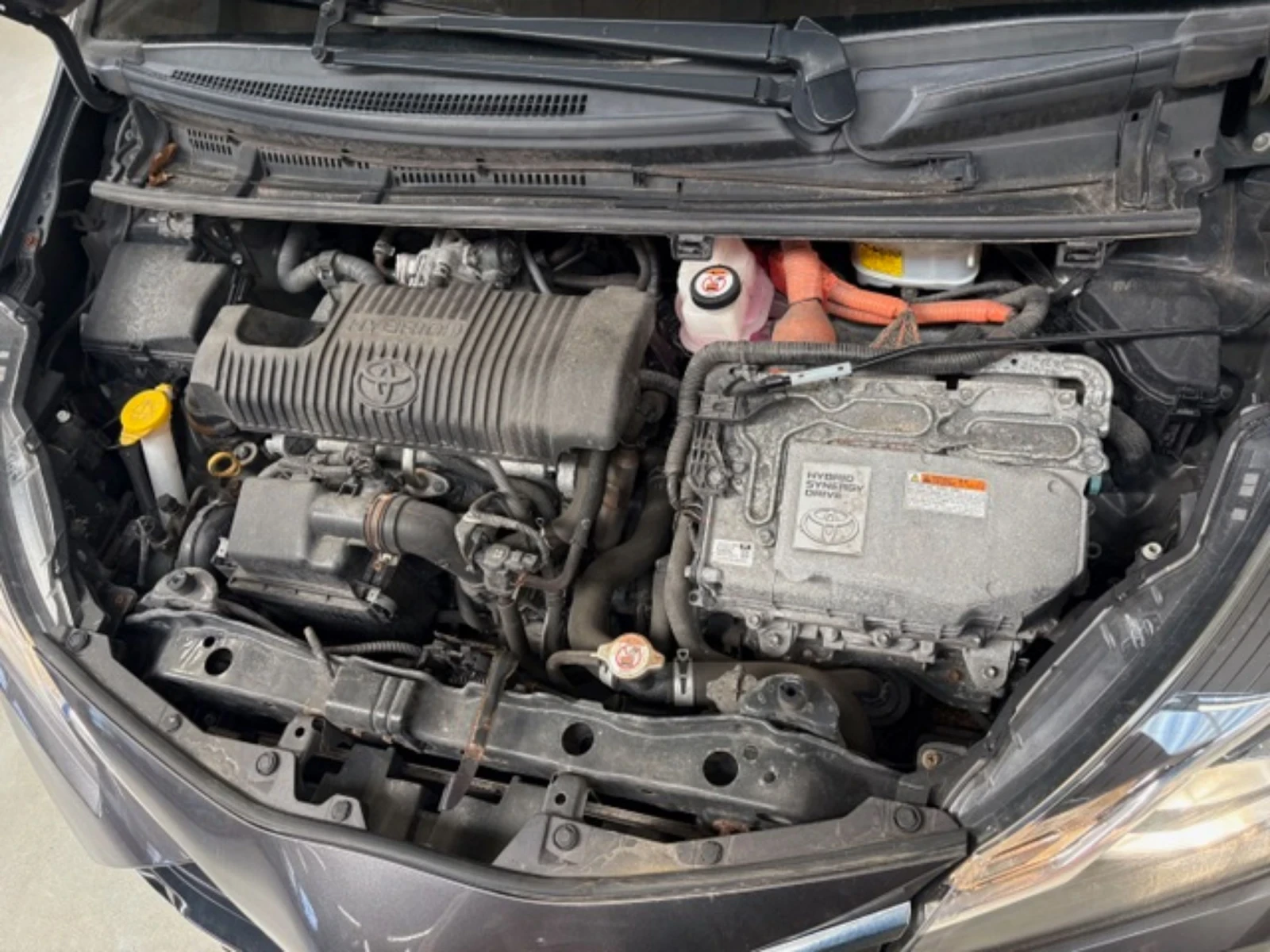 Toyota Yaris Hybrid | 1.5 | eCVT | Facelift 2019, снимка 15 - Автомобили и джипове - 54745737