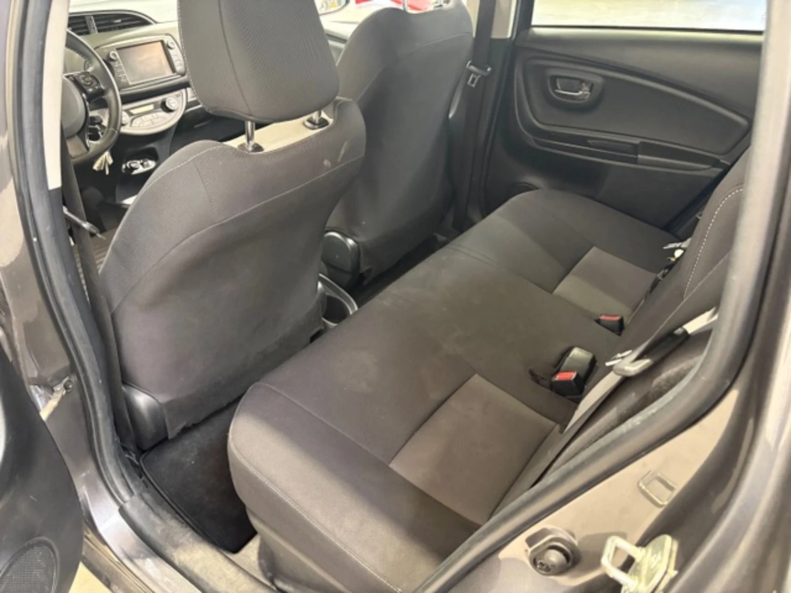 Toyota Yaris Hybrid | 1.5 | eCVT | Facelift 2019, снимка 11 - Автомобили и джипове - 54745737