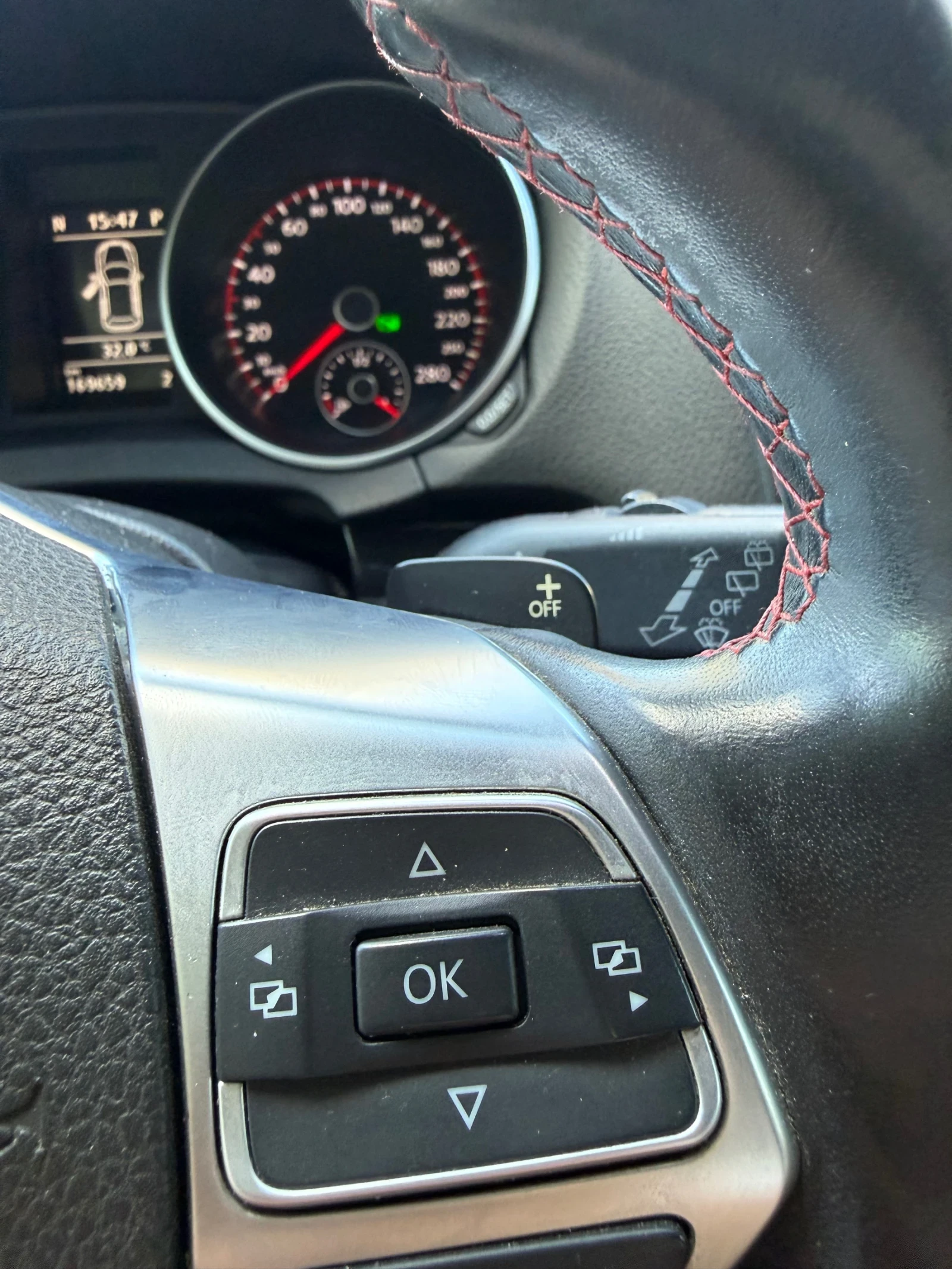 VW Golf 2.0 GTI , снимка 8 - Автомобили и джипове - 55243336