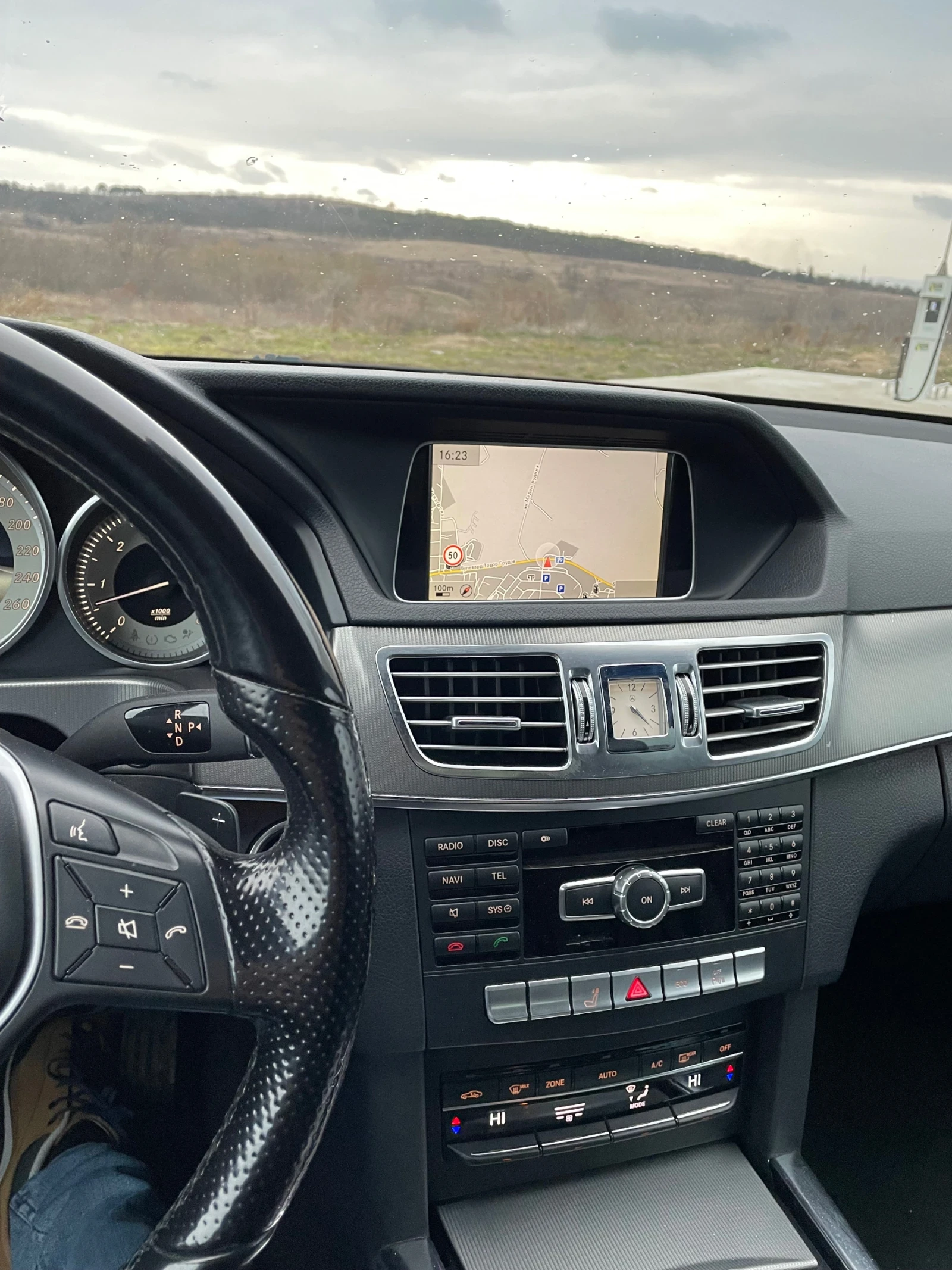 Mercedes-Benz E 350, снимка 8 - Автомобили и джипове - 55314940