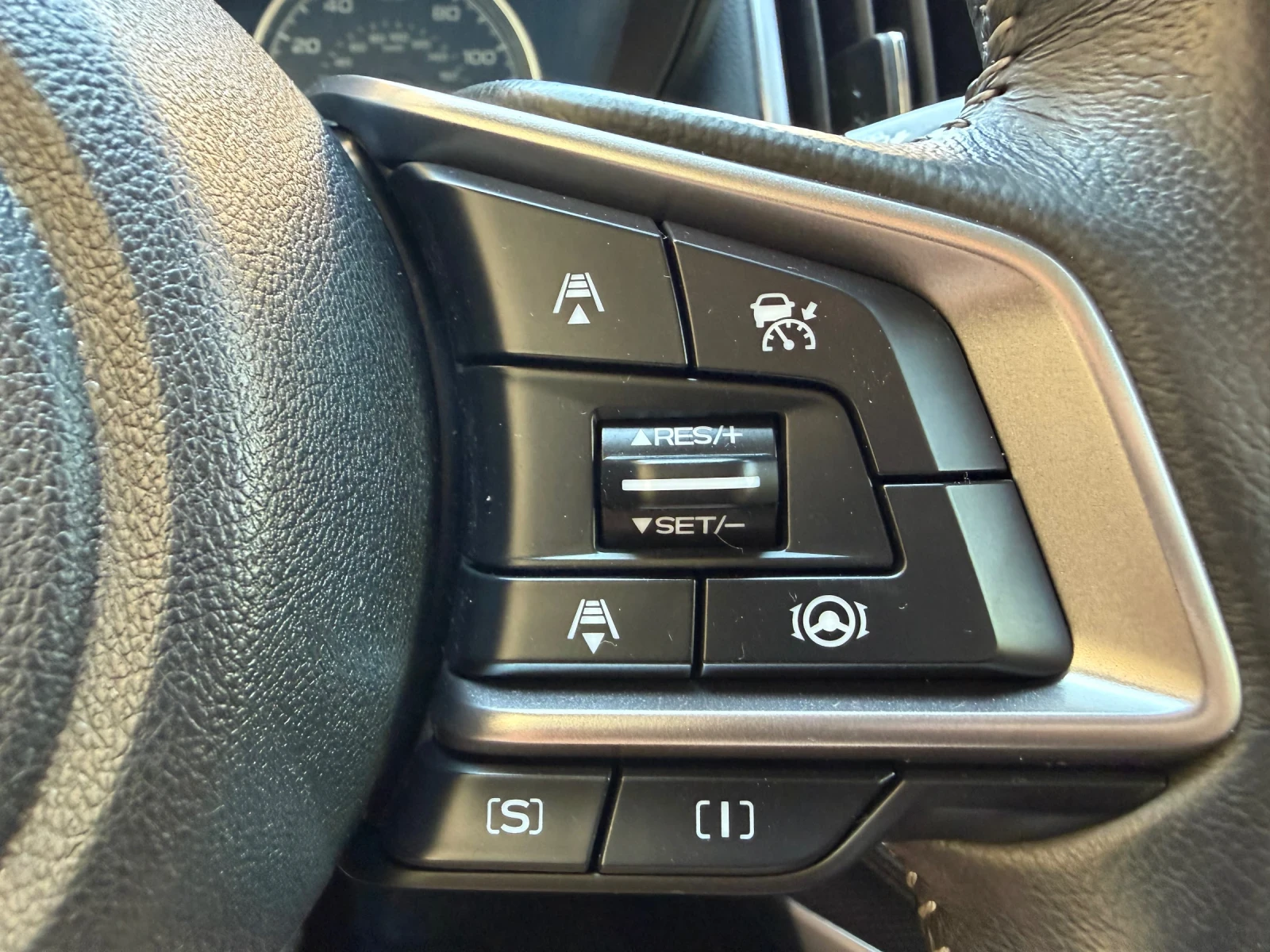 Subaru Forester 4x4 Premium Keyless/Distronic/Carplay, снимка 10 - Автомобили и джипове - 55487020