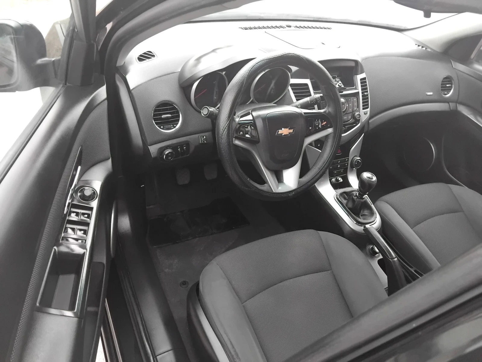 Chevrolet Cruze 1.6i+ КЛИМА + ГАЗОВ ИНЖЕКЦИОН , снимка 14 - Автомобили и джипове - 55930566