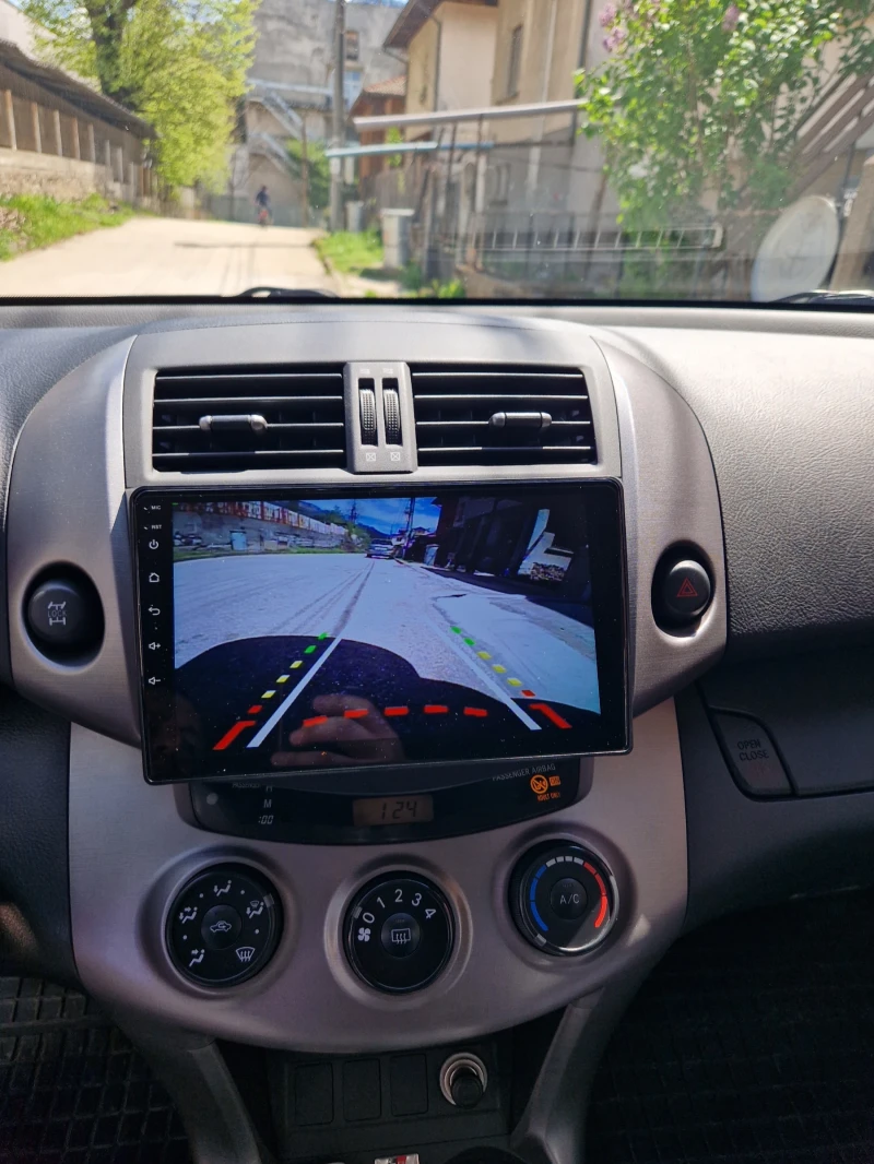 Toyota Rav4 * 105000- километра* NAVI* LED LIGHTS * , снимка 6 - Автомобили и джипове - 52460666