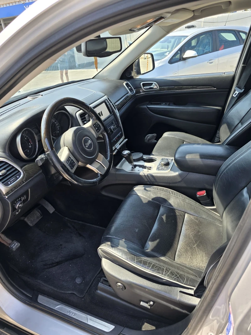 Jeep Grand cherokee 3.0 CRD Overland Edition , снимка 9 - Автомобили и джипове - 52243144
