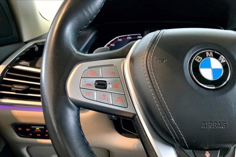 BMW X7 xDrive40i* Head-up* 360* Pano* Distronic* Обдух* , снимка 10 - Автомобили и джипове - 52576080