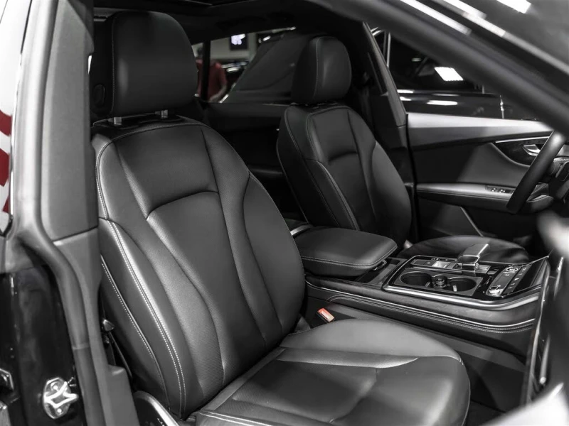 Audi Q8 PROGRESSIV S-LINE| DISTRONIK| ПАНО| BANG&OLUFSEN| , снимка 10 - Автомобили и джипове - 53597032