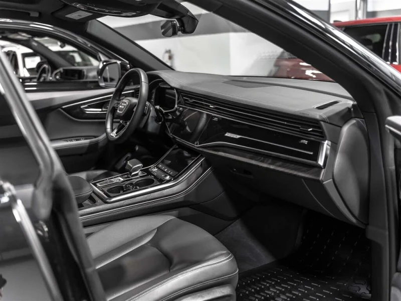 Audi Q8 PROGRESSIV S-LINE| DISTRONIK| ПАНО| BANG&OLUFSEN| , снимка 9 - Автомобили и джипове - 53597032