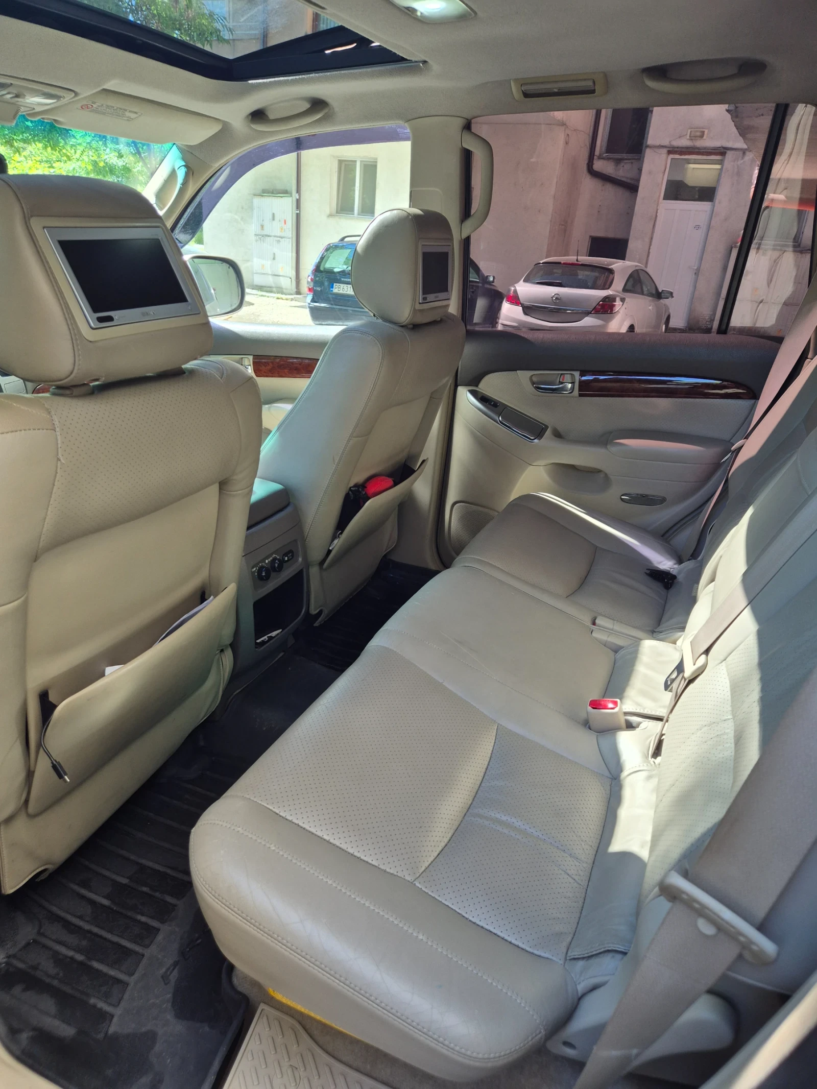 Toyota Land cruiser, снимка 16 - Автомобили и джипове - 54840219