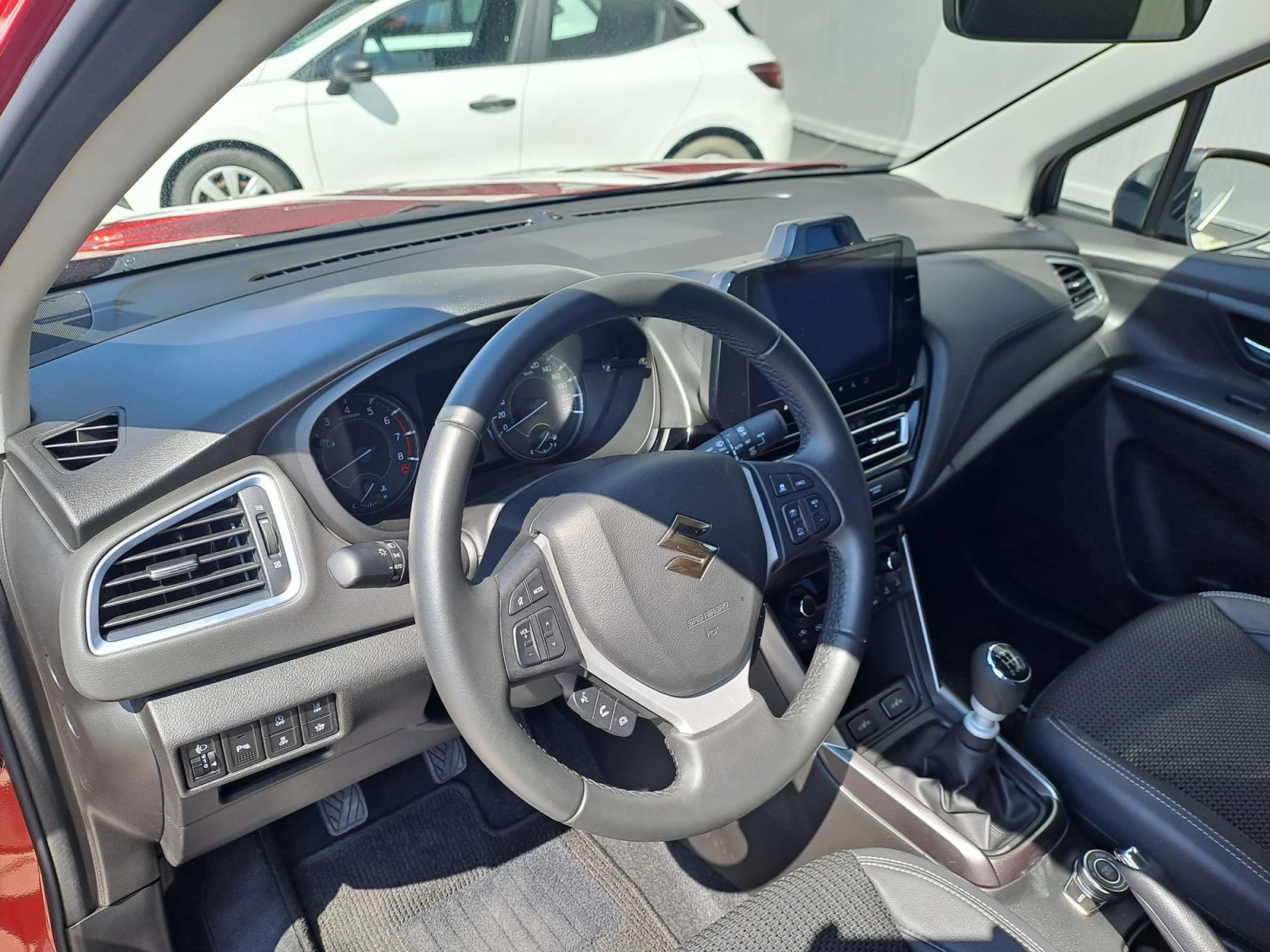 Suzuki SX4 S-Cross 1.4 GLX 4X4 360 Camera, снимка 12 - Автомобили и джипове - 55330324