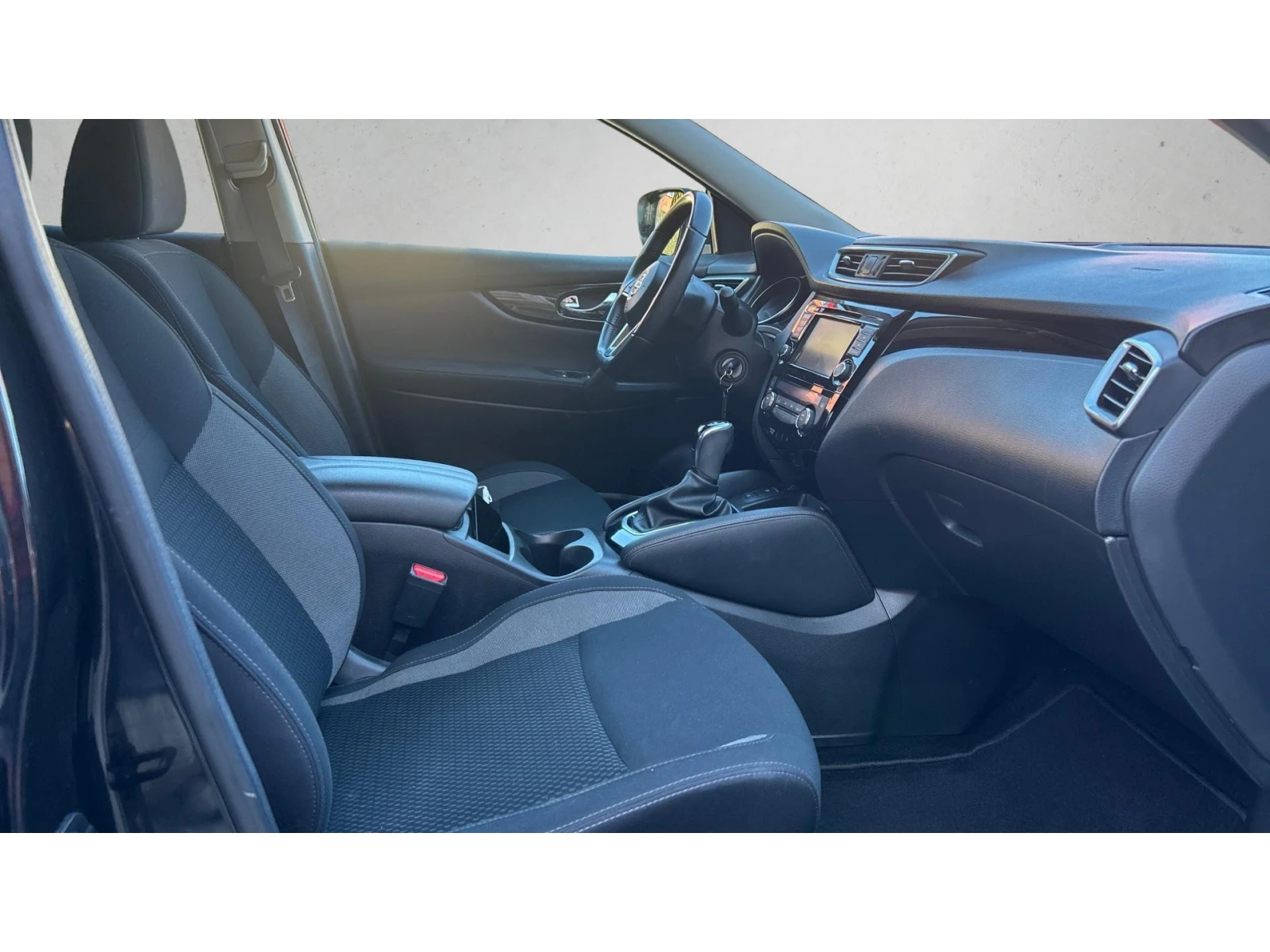 Nissan Qashqai DIG-T Acenta  A/T, Месечна вноска от 222  , снимка 9 - Автомобили и джипове - 55499585
