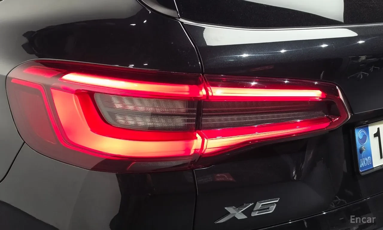 BMW X5 40i XLINE * Full extras * Цена до България, снимка 16 - Автомобили и джипове - 55642416