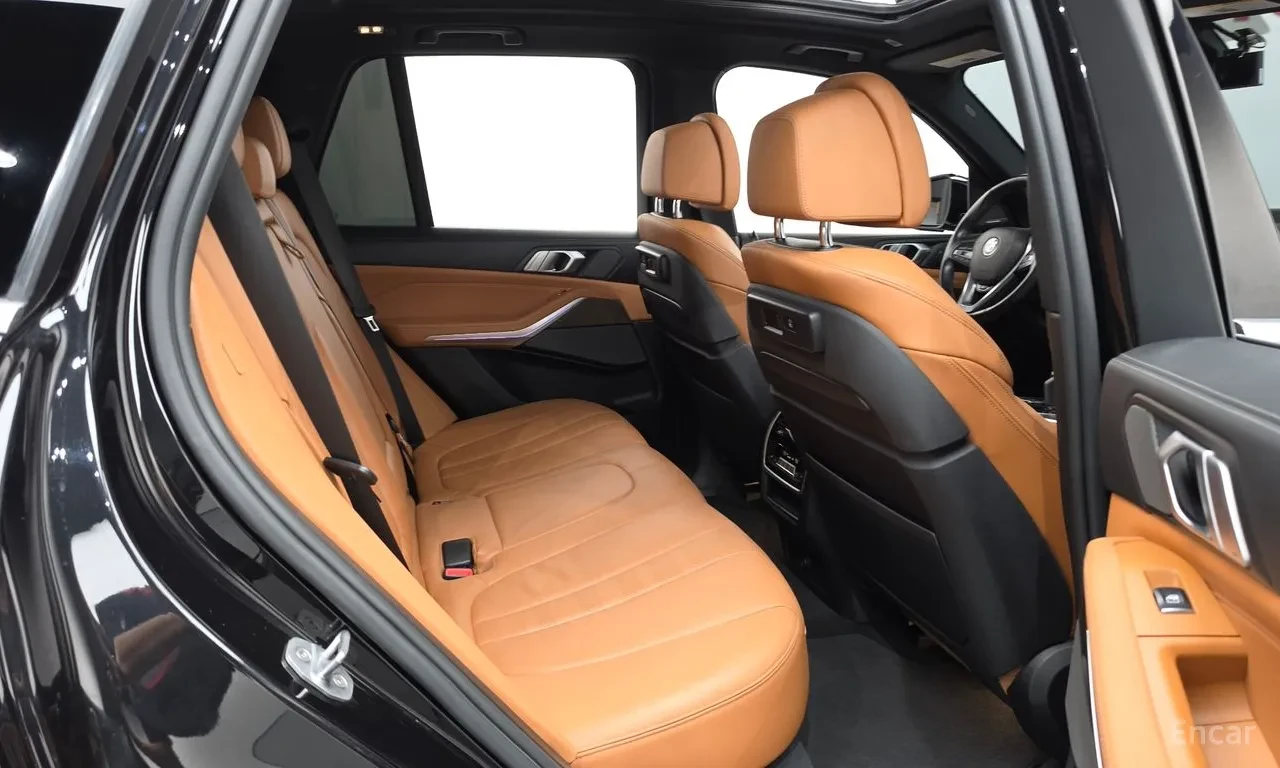BMW X5 40i XLINE * Full extras * Цена до България, снимка 7 - Автомобили и джипове - 55642416